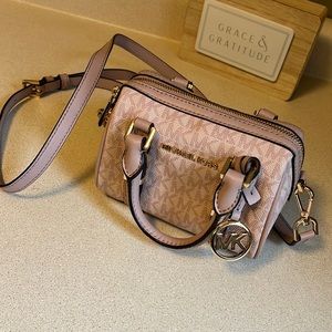 MICHAEL KORS Signature Bedford Legacy Mini Crossbody